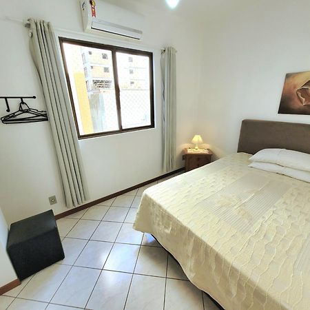 Apartamento 200 Metros Da Praia 03 Quartos Com Ar Condicionado - Meia Praia - 이타페마 외부 사진