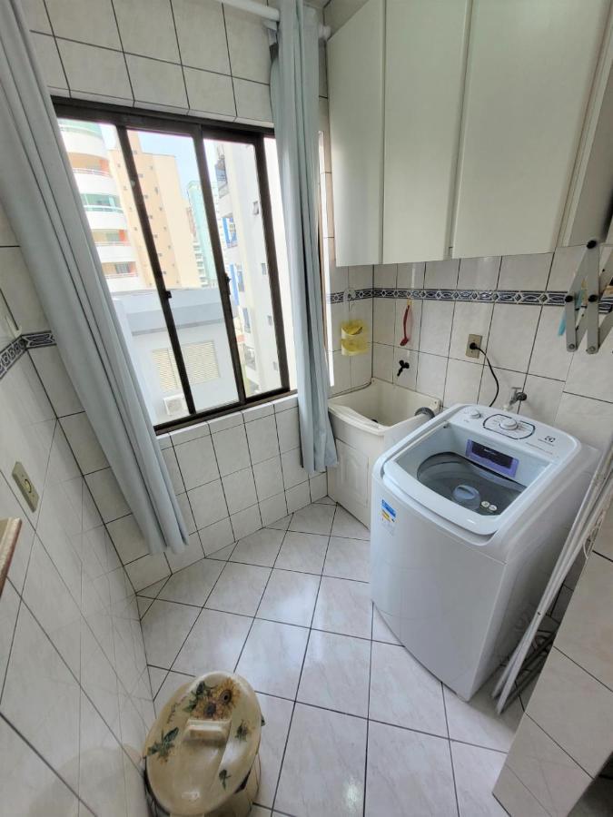 Apartamento 200 Metros Da Praia 03 Quartos Com Ar Condicionado - Meia Praia - 이타페마 외부 사진