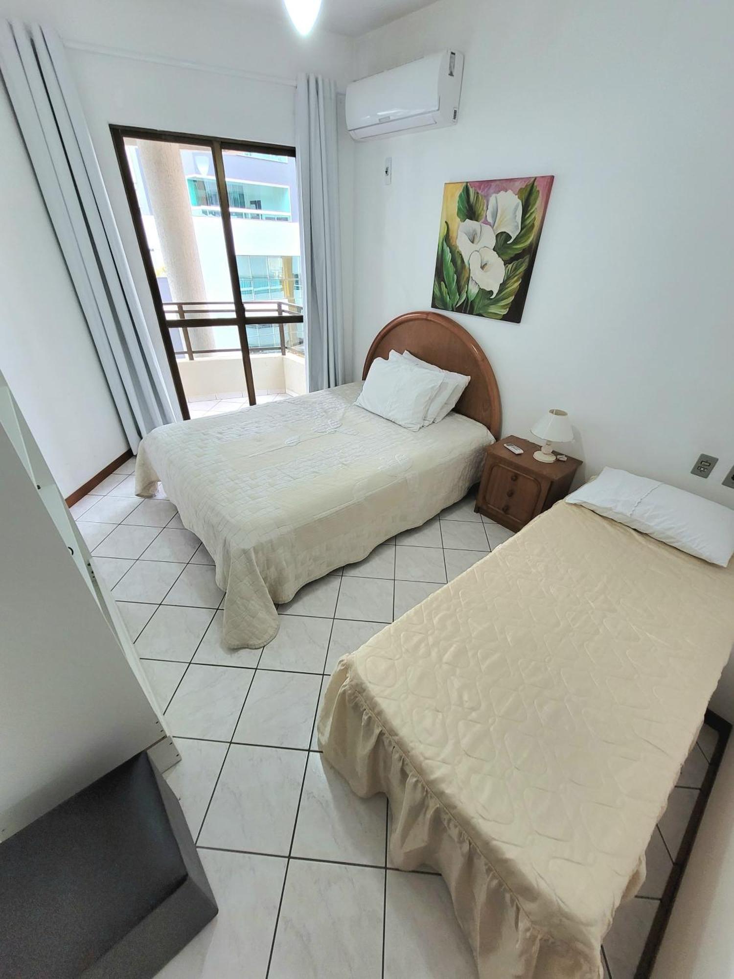 Apartamento 200 Metros Da Praia 03 Quartos Com Ar Condicionado - Meia Praia - 이타페마 외부 사진
